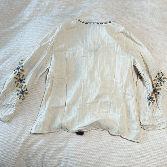 Lilla P Front Embroidered Gauze Top Boho Flowy V Neck Tassel Cream Flare Sleeve - Picture 8 of 9